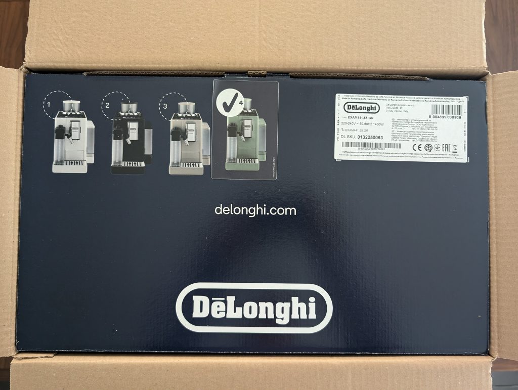 DeLonghi Rivelia EXAM441.55.GR Kaffeevollautomat Verpackung im Karton