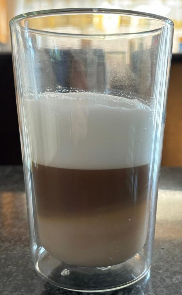 DeLonghi Rivelia EXAM441.55.GR Kaffeevollautomat fertiger Latte macchiato