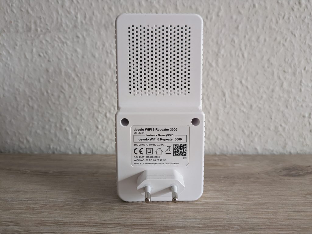 Devolo WiFi 6 3000 WLAN-Repeater von hinten