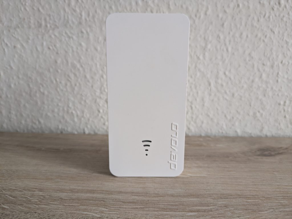 Devolo WiFi 6 3000 WLAN-Repeater von vorne