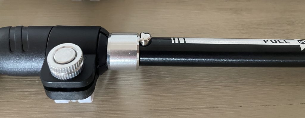 Glymnis TP-7501 Wanderstöcke Nahaufnahme verdeckter Knopf