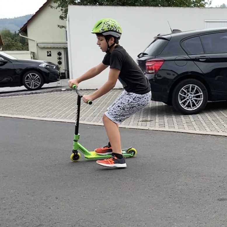 HUDORA Kids Stuntscooter Kurve