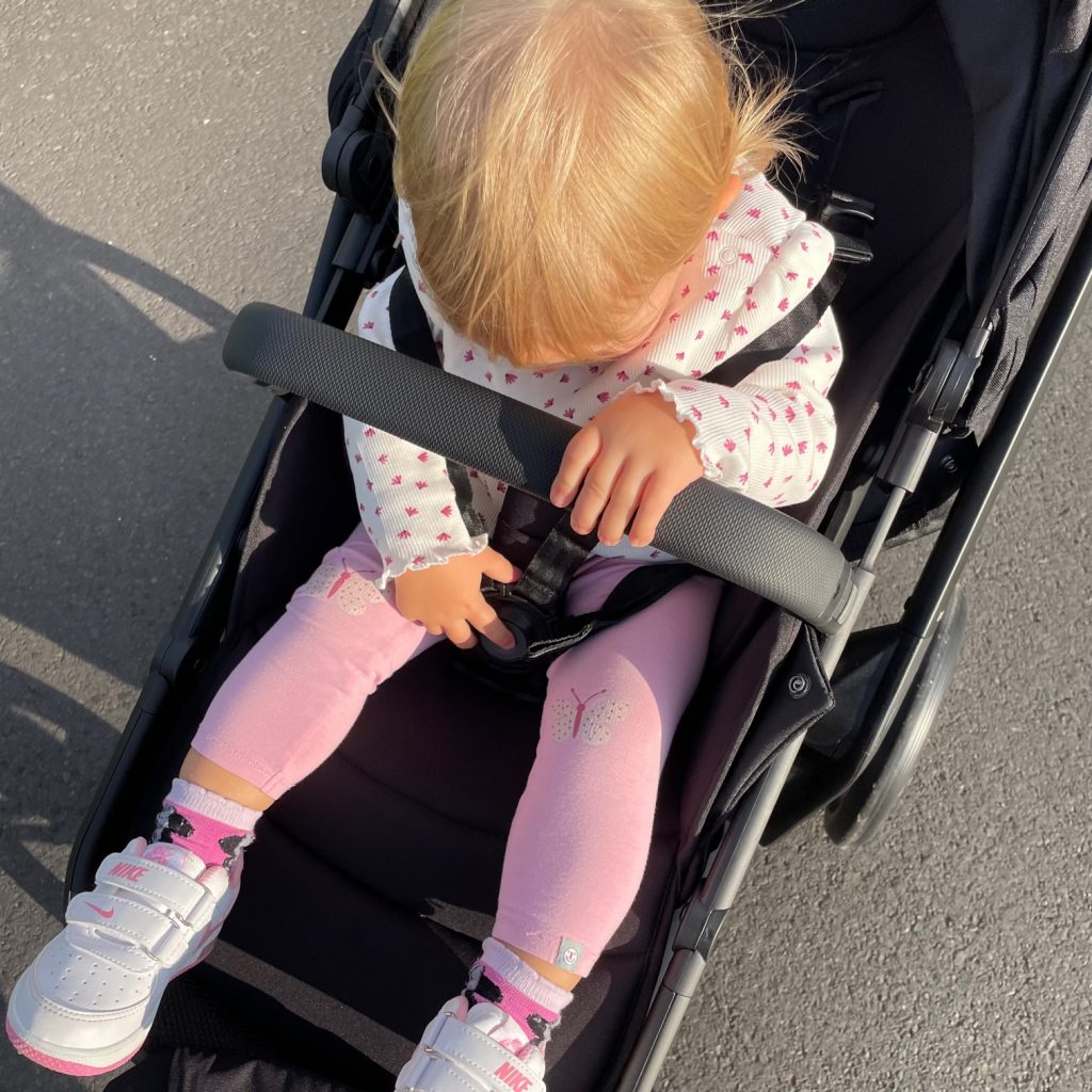 Joolz Day 5 Kombikinderwagen mit Kind
