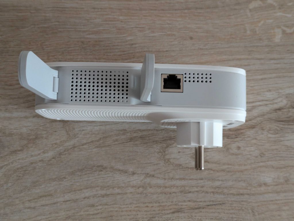 LAN-Anschluss des TP Link RE655 WLAN-Repeaters