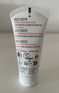 Lavera Naturkosmetik Basis Sensitiv Reichhaltige Feuchtigkeitscreme Tube von hinten