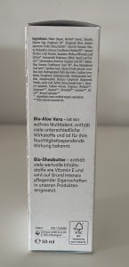 Lavera Naturkosmetik Basis Sensitiv Reichhaltige Feuchtigkeitscreme in der Verpackung von Seite mit Inhaltsstoffen