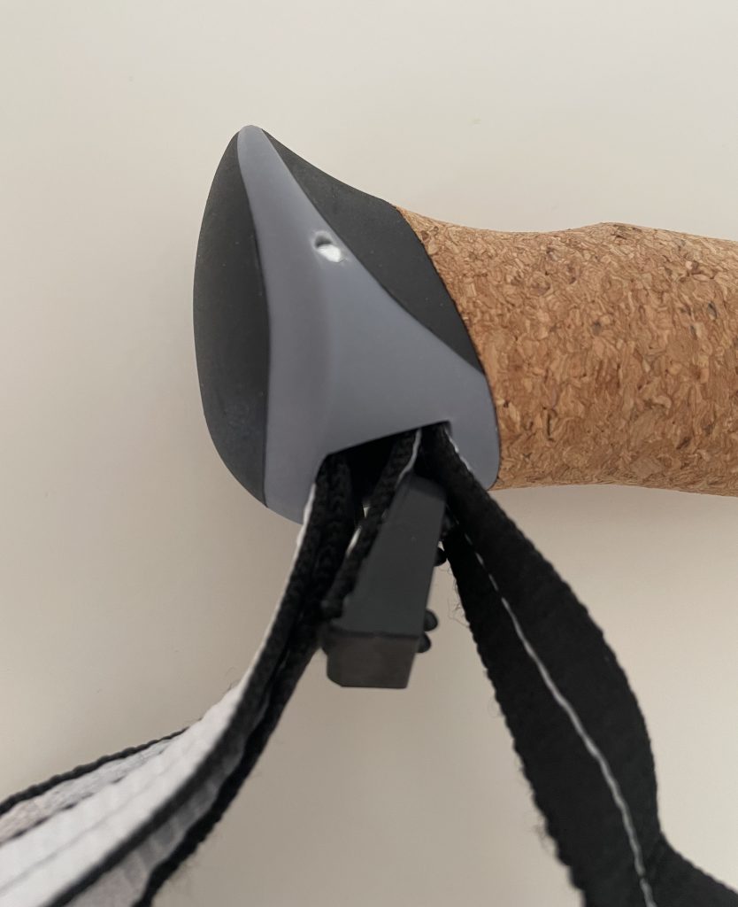 NORDMUT® Wanderstöcke Nahaufnahme Fixierungskeil Handschlaufe