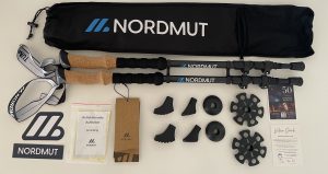 NORDMUT® Wanderstöcke ausgepackt mit Zubehör