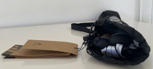 NORDMUT® Wanderstöcke mit geöffneter Tragetasche