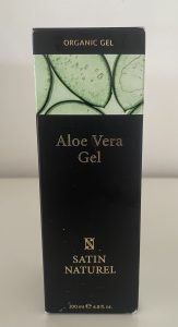 Satin Naturel Aloe Vera Gel Gesichtscreme in der Verpackung von vorne