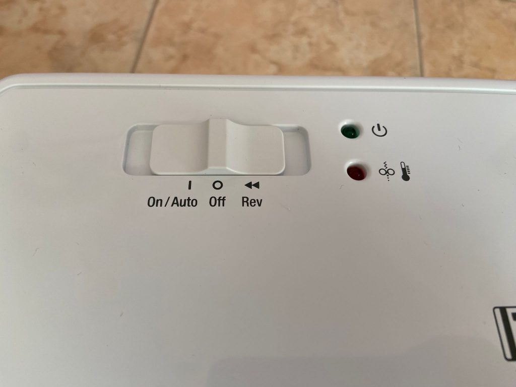 Schieberegler des Peach PS500-15 Aktenvernichters
