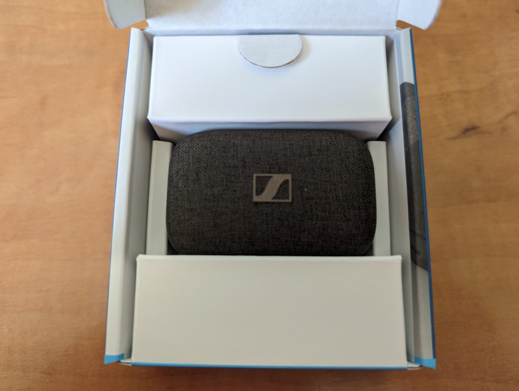 Sennheiser Momentum True Wireless 4 In-Ear-Kopfhörer in Ladecase in Verpackung
