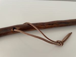 Stock-Fachmann ‎2726-086 Naturwurzel-Wanderstock Nahaufnahme Handschlaufe