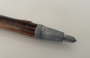 Stock-Fachmann ‎2726-086 Naturwurzel-Wanderstock Nahaufnahme der Spitze