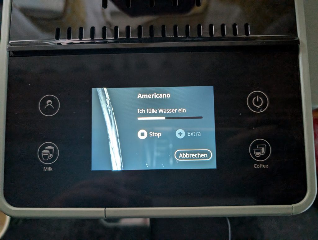 Test DeLonghi Rivelia EXAM441.55.GR Kaffeevollautomat Display