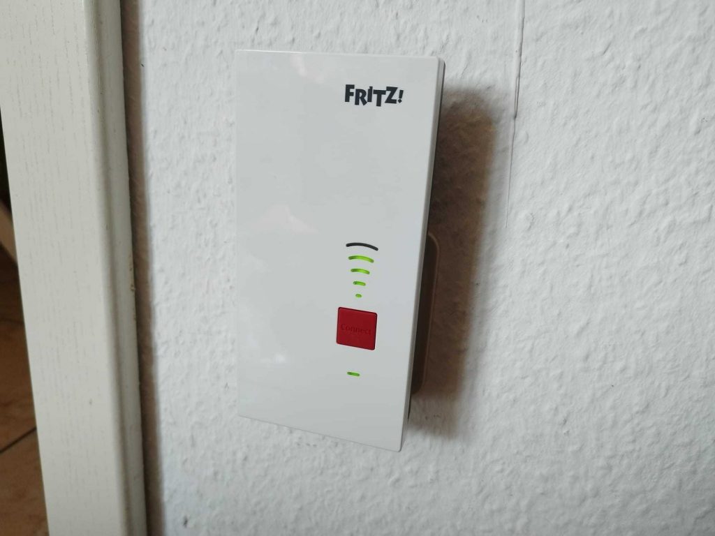 Titelbild des AVM FRITZ! 2400 WLAN-Repeaters
