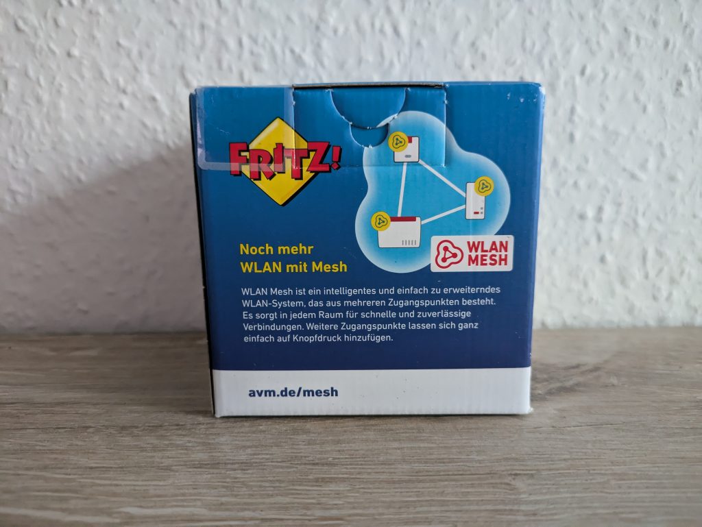 Verpackung des AVM FRITZ! 600 WLAN-Repeaters von hinten