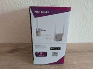 Verpackung des Netgear EX6120 WLAN-Repeaters von rechts