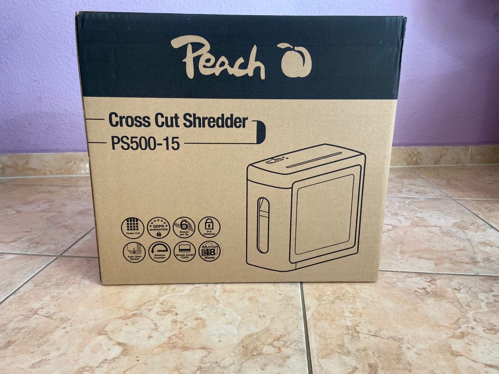 Verpackung des Peach PS500-15 Aktenvernichters von vorne