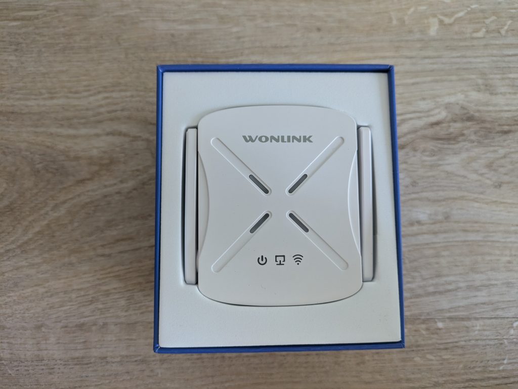 Verpackung des WONLINK WL-NE3602 WLAN-Repeaters geöffnet