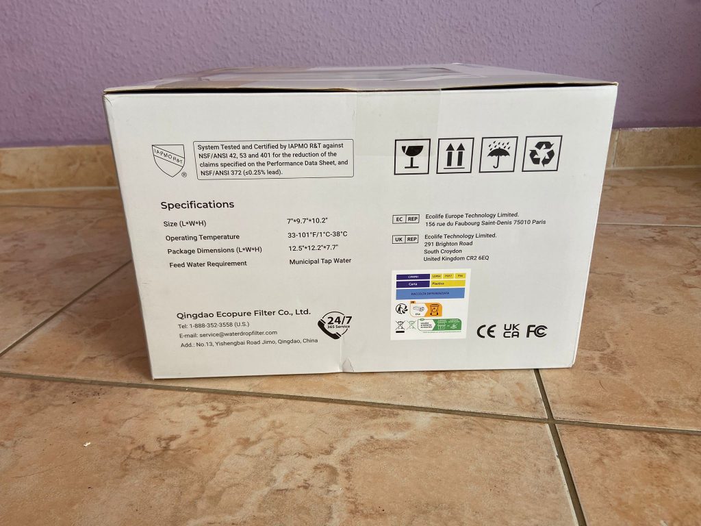 Verpackung des Waterdrop Instant Electric Wasserfilters von hinten