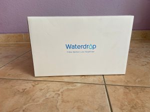 Verpackung des Waterdrop Instant Electric Wasserfilters von vorne