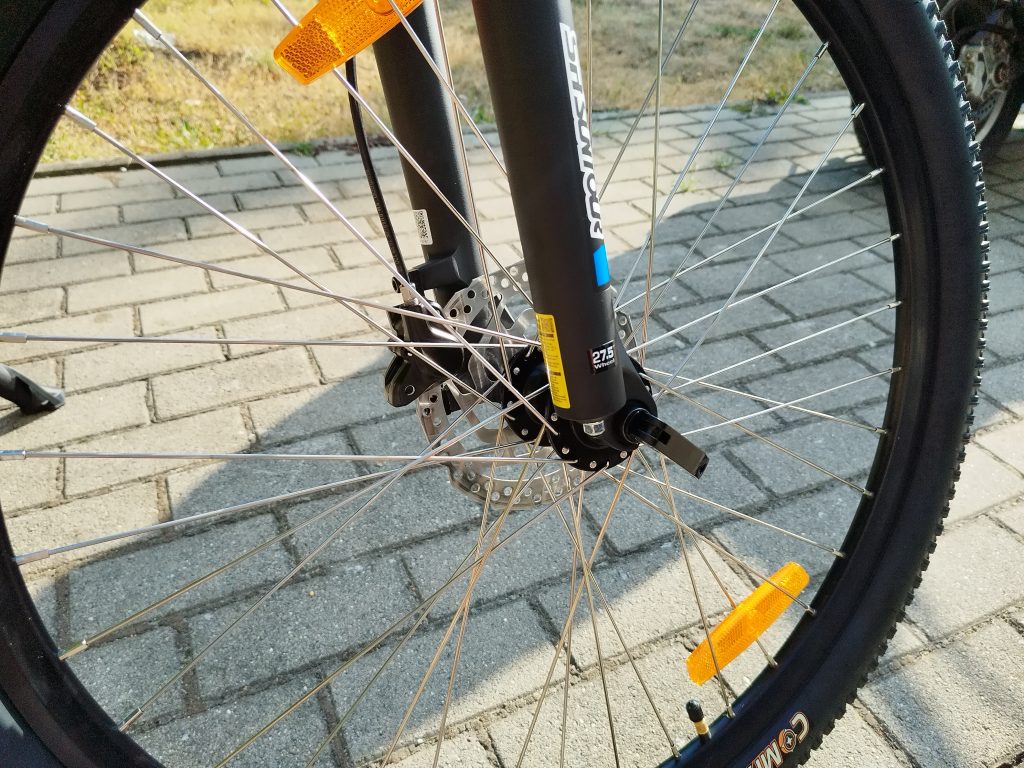Vorderer-Reifen-des-Yose-Power-B01-BLK-E-Bikes