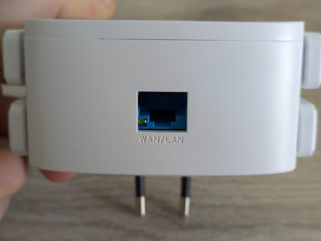 WONLINK WL-NE3602 WLAN-Repeater von unten