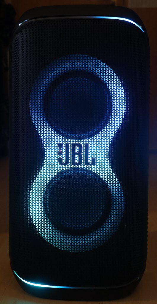 JBL Partybox Club 120 Bluetooth-Lautsprecher Action 1