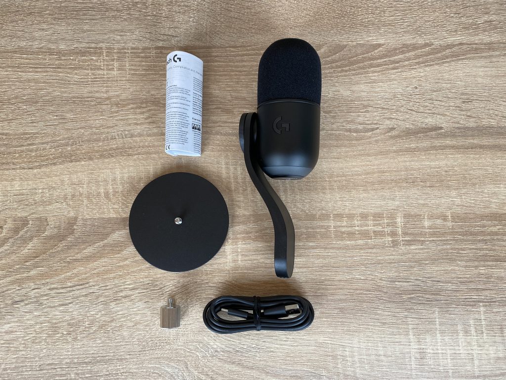 Logitech G Yeti GX Mikrofon ausgepackt