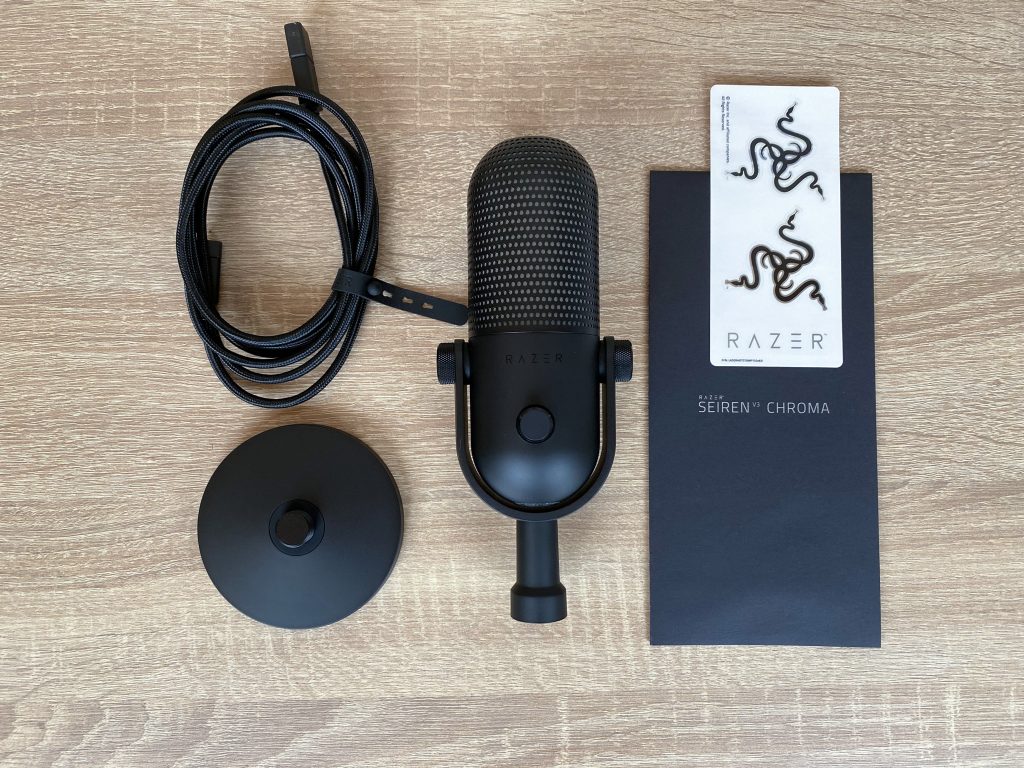 Razer Seiren V3 Chroma Mikrofon ausgepackt