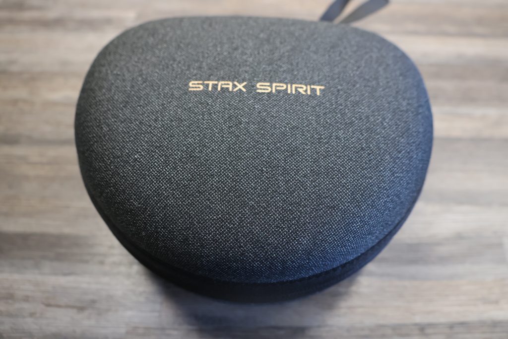 Edifier Stax Spirit S5 Bluetooth-Kopfhörer Aufbewahrung geschlossen