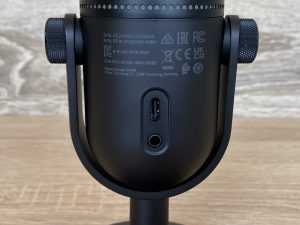 Razer Seiren V3 Chroma Mikrofon Detail Rückseite