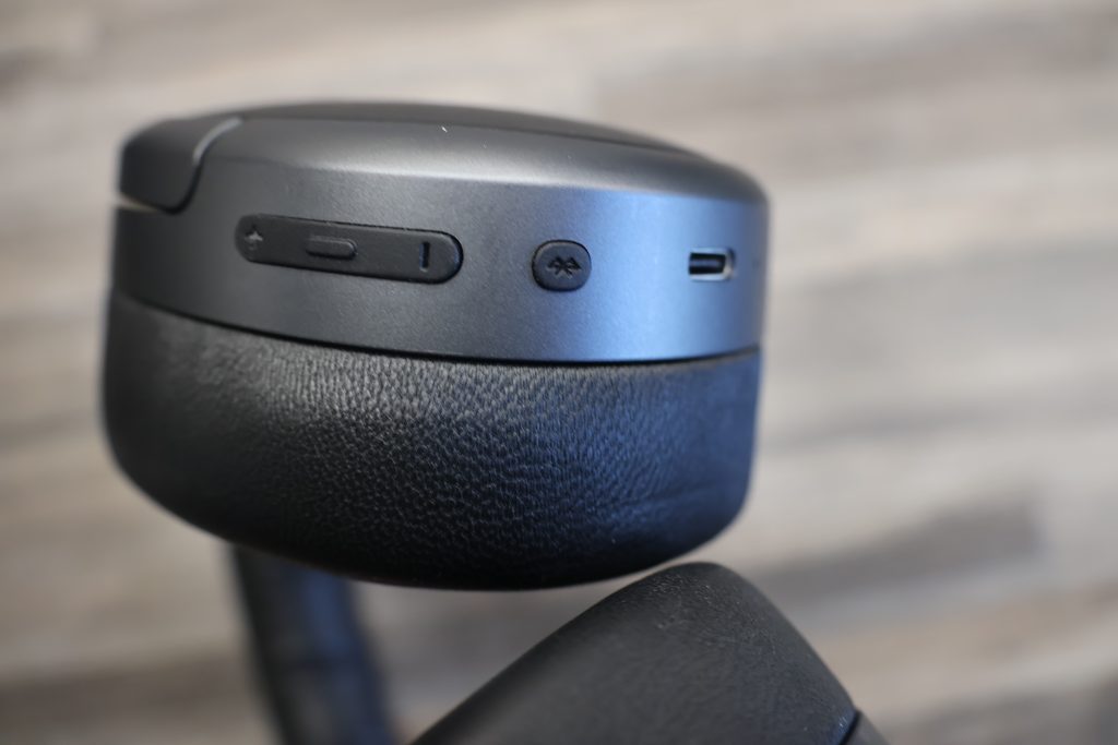 Edifier Stax Spirit S5 Bluetooth-Kopfhörer Knöpfe rechts