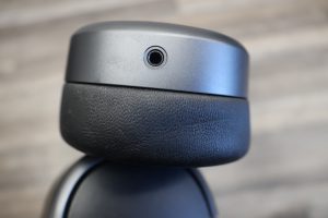 Edifier Stax Spirit S5 Bluetooth-Kopfhörer Anschluss links