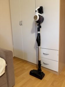 Bosch Unlimited 7 BSS711W Akku-Staubsauger stehend