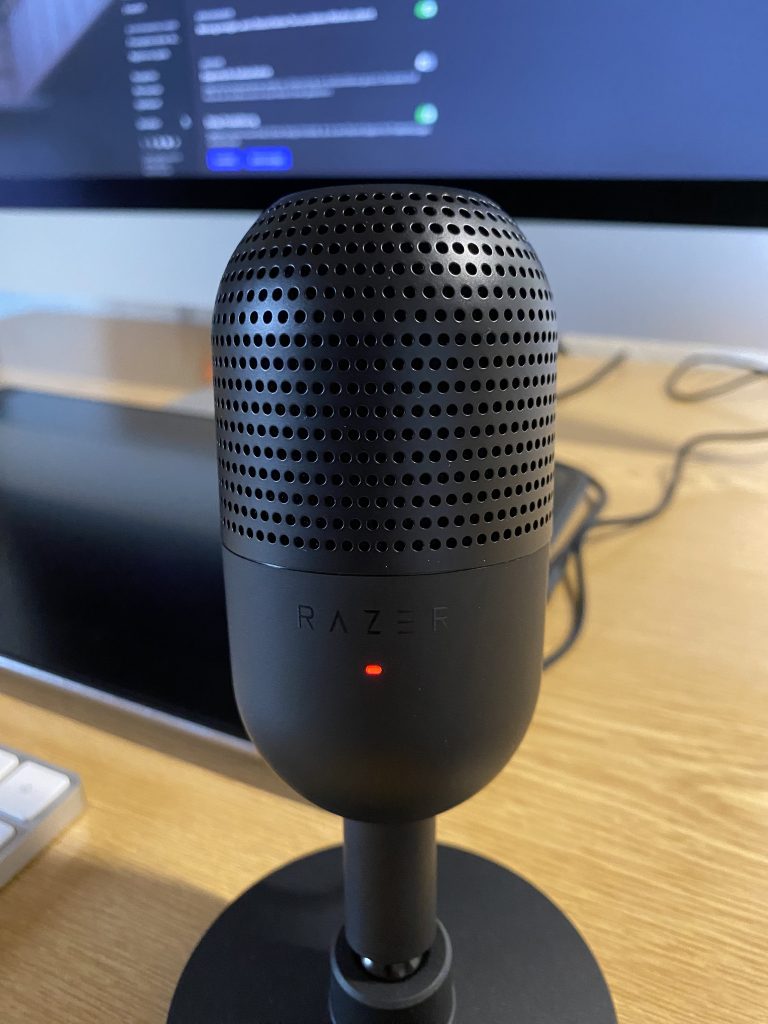 Razer Seiren V3 Mini Mikrofon stummgeschaltet