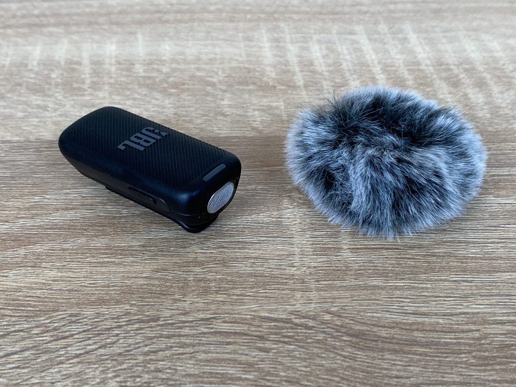 JBL Quantum Stream Wireless Mikrofon mit Windschutz