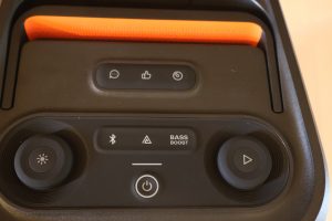 JBL Partybox Club 120 Bluetooth-Lautsprecher Knöpfe ohne Licht