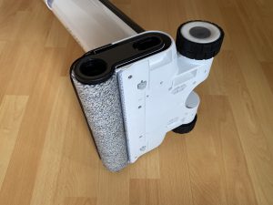 Roborock Flexi Pro Akku-Staubsauger Detail Bürste nach dem Saugen