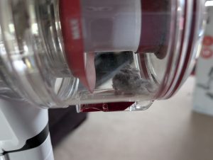 Severin HV 7166 Akku-Staubsauger Schmutz im Staubbehälter