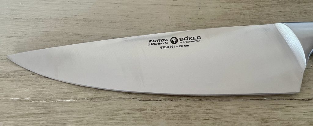 Böker Forge 03BO501 Küchenmesser Nahaufnahme Klinge