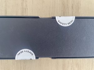 Böker Forge 03BO501 Küchenmesser Sicherheitssiegel an der Verpackung