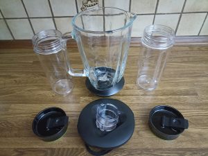 Braun Household PowerBlend 3 JB 3272 Standmixer, alle drei Mixerbehälter mit Deckeln