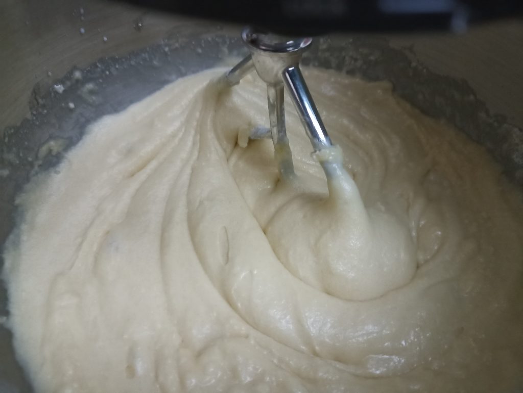 Clatronic KM 3711 Küchenmaschine, Rührteig rühren mit Flachrührer