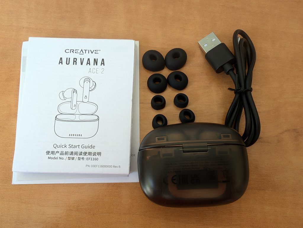 Creative Aurvana Ace 2 In-Ear-Kopfhörer Kompletter Lieferumfang