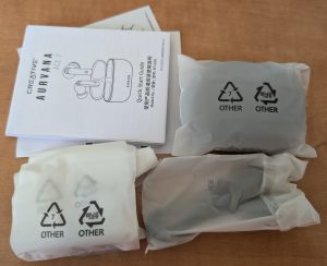 Creative Aurvana Ace 2 In-Ear-Kopfhörer Lieferumfang verpackt