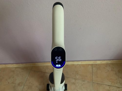 Display des Roborock Flexi Pro Saugwischers