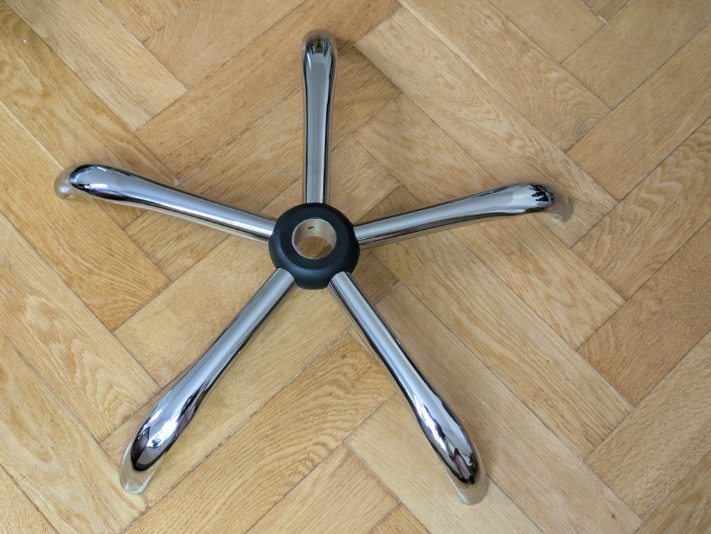 Drehkreuz des SONGMICS OBG71B Bürostuhls