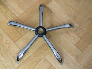 Drehkreuz des SONGMICS OBG71B Bürostuhls